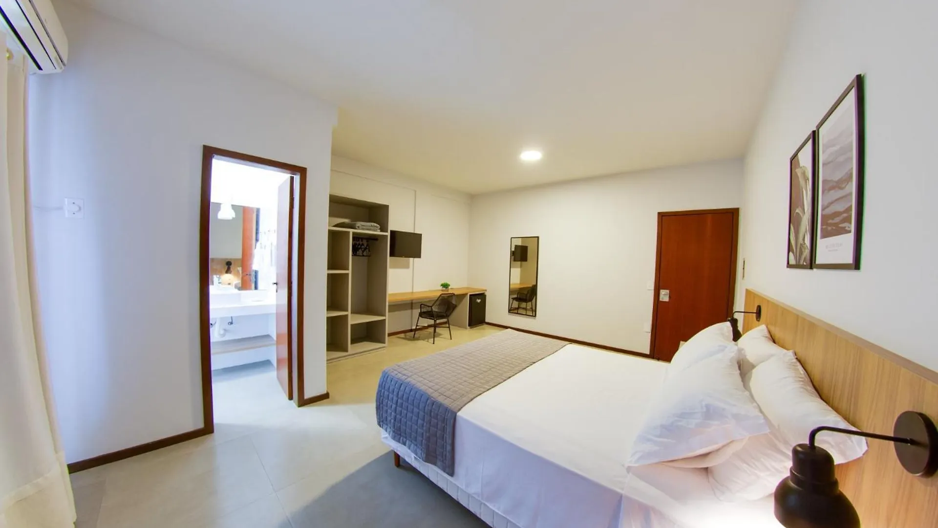 Flipper Hotel Laguna